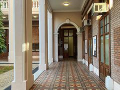 -香港大学