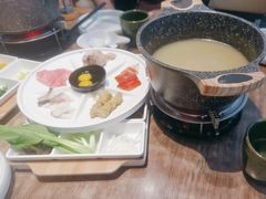 -云海肴云南菜(浦江欢乐颂店)