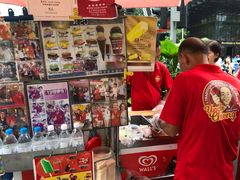 -詹爷爷乌节路街头冰淇淋