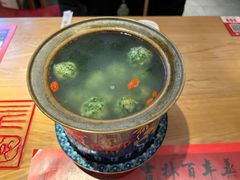 虾仁荠荠菜丸子汤-新兴园饺子馆(北京百子湾店)