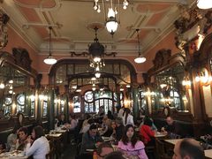 -Majestic Café