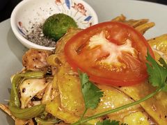 -大头虾越式风味餐厅(光明广场店)