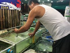 -拉威海鲜市场
