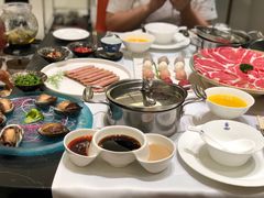 -红鼎豆捞·非遗鲍皇汤火锅(宝丰路店)