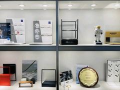 -西南眼镜·蔡司·依视路战略合作店(南街店)
