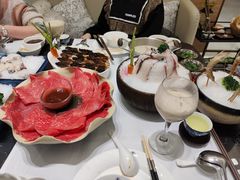 -红鼎豆捞·非遗鲍皇汤火锅(宝丰路店)