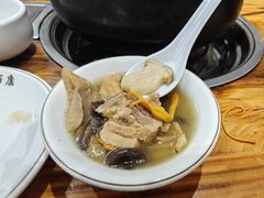 -菌之家·专业纯野生菌火锅·特色炒菌