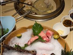 -余欢领鲜火锅(新街口店)