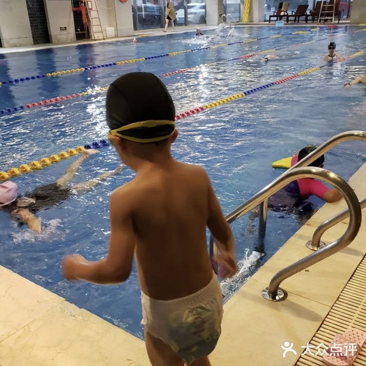 游泳提升体验课程❗只要128就可以学会蛙泳❗