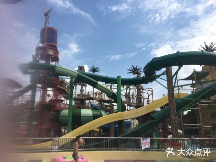 上海玛雅海滩水公园游乐设施图片