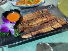 -香巴拉云南餐厅(华莱坞店)