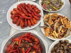 -丹水桥地锅鱼·翘嘴鲌·地方特色全鱼宴(丹江口大坝店)