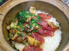 鱼干腊肠煲仔饭-红星光发煲仔饭(文海店)