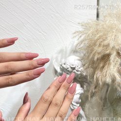 -花岐款式专研健康美甲沙龙