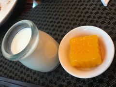 -君来湖滨饭店·玫瑰园