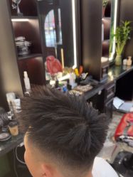 -豪帅男士理容馆