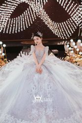 点击看大图 -艾拉·女王婚纱礼服馆