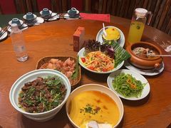 -老滇山寨•云南特色菜•地方菜•民族风情歌舞表演(金碧店)