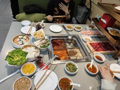 -海底捞火锅(高新活力城Villgae店)
