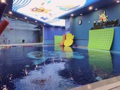 -龙格亲子游泳•水育早教运动中心