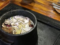 墨脱石锅鸡-滇藏石锅宴(崇仁巷老店)