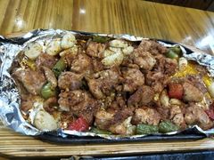 -老东镇啤酒屋海鲜加工·蒸汽海鲜·海鲜烧烤(台东店)