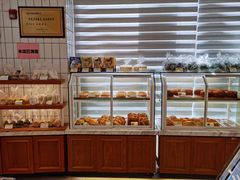 面包甜点陈列柜-老大昌(淮海中路店)