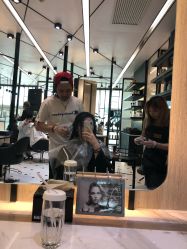 -HAIR CORNER