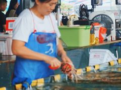 -三亚火车头万人海鲜广场