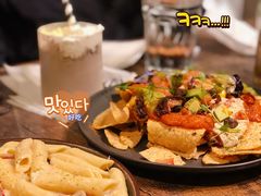 -HIGH FIVE哈福手工汉堡(桂林路店)