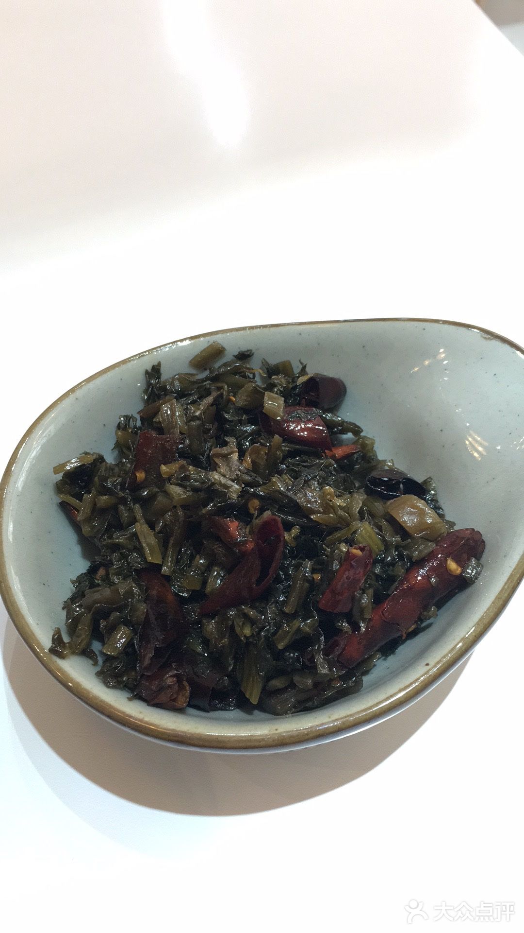 与外面街上的小吃店差别太大了
