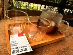 -彳亍咖啡·这里(水湾路店)