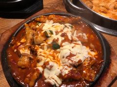 奶酪海鲜炒米条-包装马车·韩国料理·포장마차