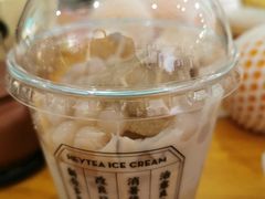 -喜茶(上海打浦桥日月光gelato lab+店)