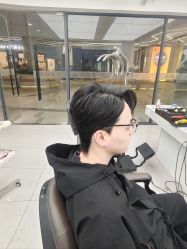 -尤司男士国潮理发馆