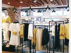 -三福时尚(三峡广场华夏银座店)