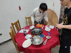 包厢-花苑美食横琴生蚝火锅(拱北粤华路店)