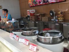 -窦店服务区-停车场