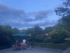 -腾冲洞山温泉村