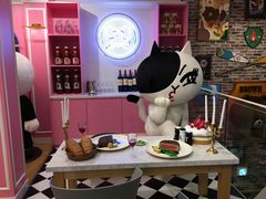 -LINE FRIENDS Garosu-gil Flagship Store