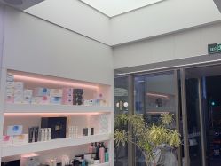 -PE SALON