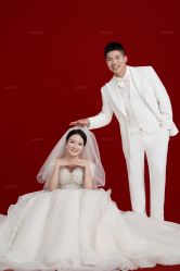 -雪中彩影婚纱摄影·微光艺术中心