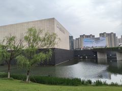 -李自健美术馆