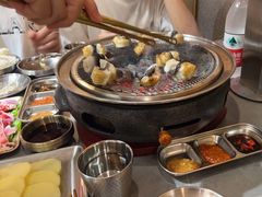 -围炉肉舍•炭烤活鳗•丹东海鲜烤肉(步行街店)