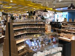 -LOG-ON(海港城店)