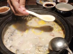-大匠工房古船木艺术餐厅·猪肚鸡专门店(长白仙岛店)