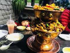 -巴四老城区炭火蛙锅(张江店)