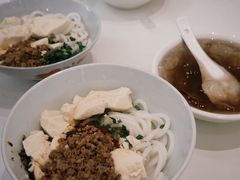 -辣辣小吃豆花米线(大观篆新农贸市场店)