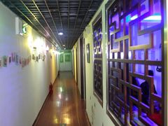 等位区-贰號小院潮汕砂锅粥(前海西街店)