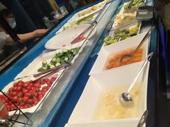 自助取餐区-聚盛源蒸汽海鲜火锅烤肉自助(巨川金海岸购物广场店)